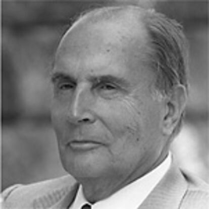 François Mitterrand, fotografiado en El Escorial en agosto de 1989