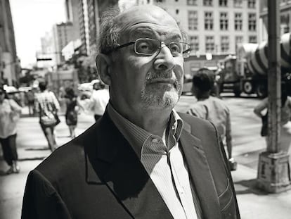 El escritor Salman Rushdie, en Nueva York.