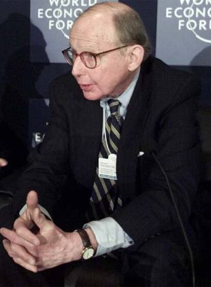 Samuel Phillips Huntington, en una imagen de archivo perteneciente al año 2007. El politólogo estadounidense ha muerte en Martha's Vineyard (EE UU) a los 81 años.