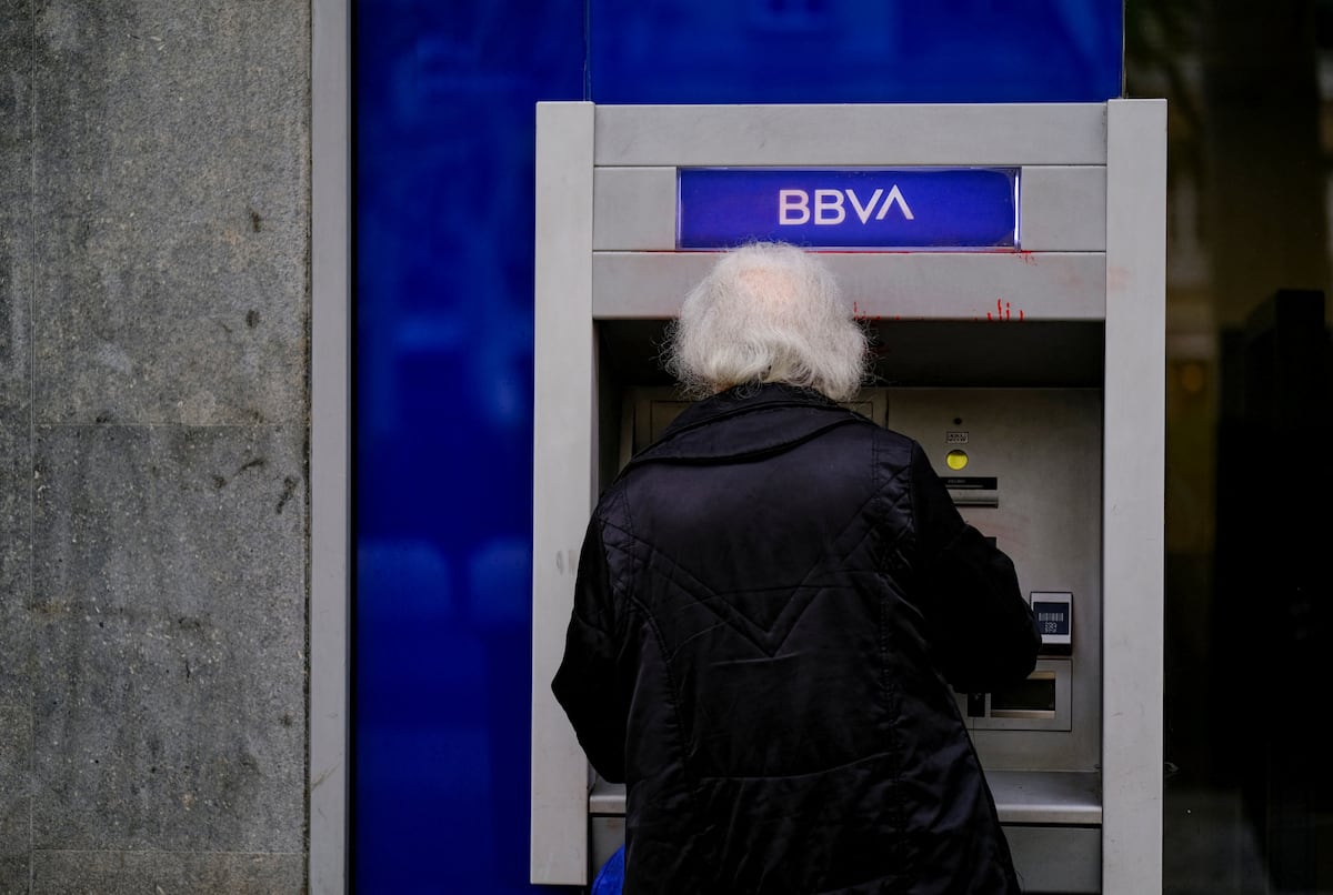 El futuro reparto de poder complica la fusión de BBVA y el Sabadell | Empresas