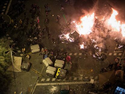 Disturbios en la plaza de Urquinaona el pasado 18 de octubre.