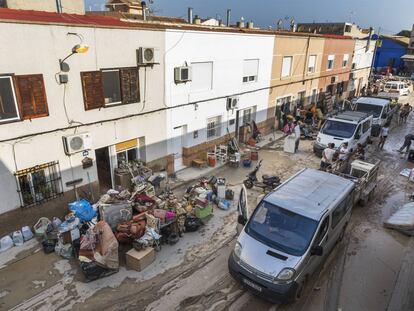 La localidad de Orihuela (Alicante), tras cuatro días incomunicada.