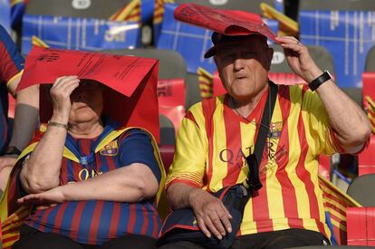 Primeros aficionados en el estadio