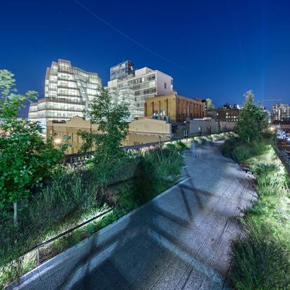 Tramo del parque de The High Line de Nueva York, de James Corner Field Operations, Diller Scofidio + Renfro, y Piet Oudolf. |