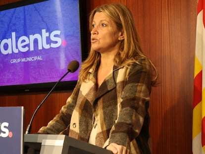 La líder de Valents, Eva Parera, en rueda de prensa en el Ayuntamiento de Barcelona.