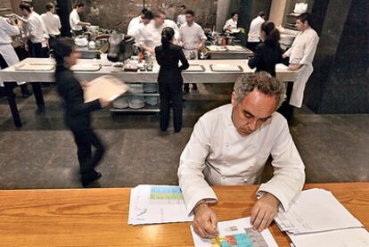 Ferrán Adriá en su restaurante.