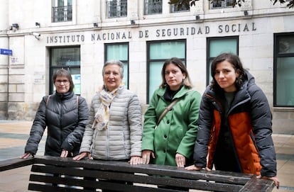 Familiares de afectados por el amianto en Vitoria