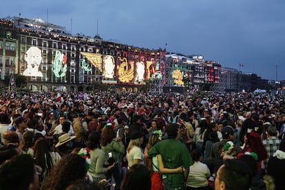 Vista del Zócalo previo al inicio de las celebraciones.