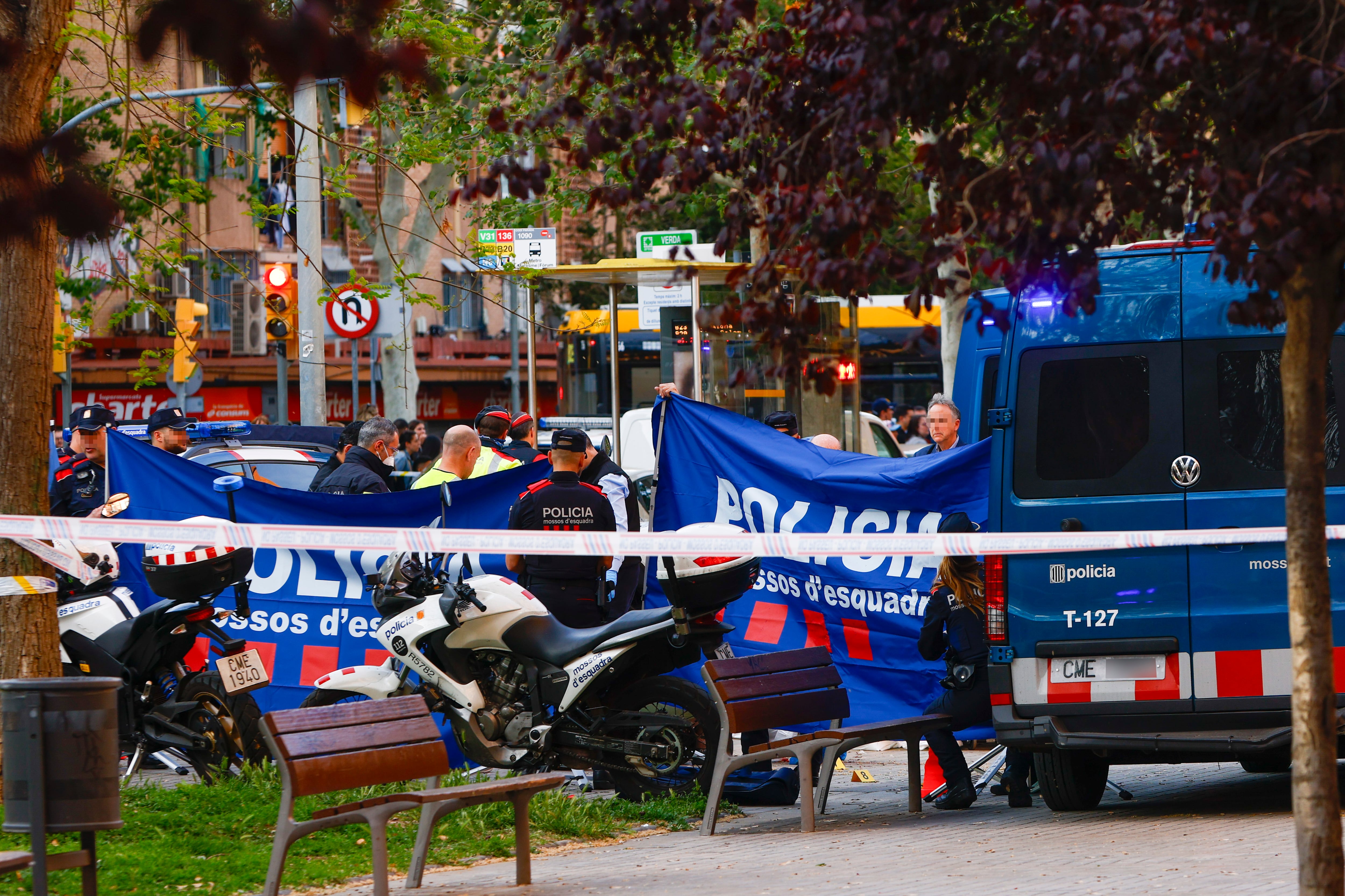 Un hombre herido en un tiroteo en Barcelona, donde se busca al agresor, que ha huido