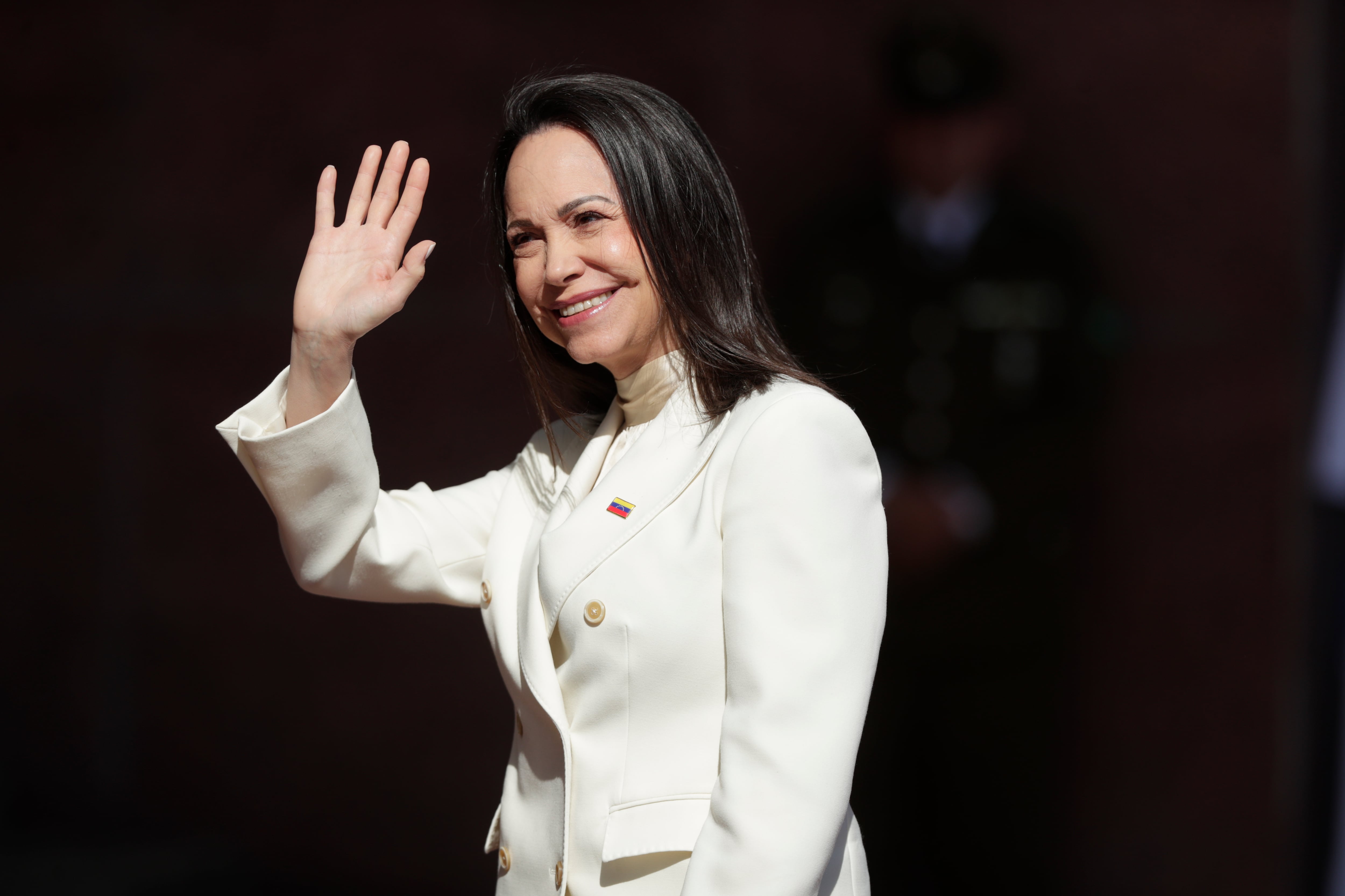 AME2538. VALPARAÍSO (CHILE), 11/03/2026.- La líder de la oposición venezolana y Premio Nobel de la Paz, María Corina Machado, llega para asistir a la toma de posesión del nuevo mandatario chileno, el ultraderechista José Antonio Kast este miércoles, en Valparaíso (Chile). Kast, exdiputado ultracatólico de 60 años, se transformó en el primer mandatario de extrema derecha en llegar al poder en la democracia chilena y en el primero en respaldar la dictadura de Augusto Pinochet (1973-1990). EFE/Ailen Diaz
