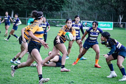 Los equipos femeninos Occidente y Metropolitano se enfrentaron en el Rugby CRT 7 en CDMX