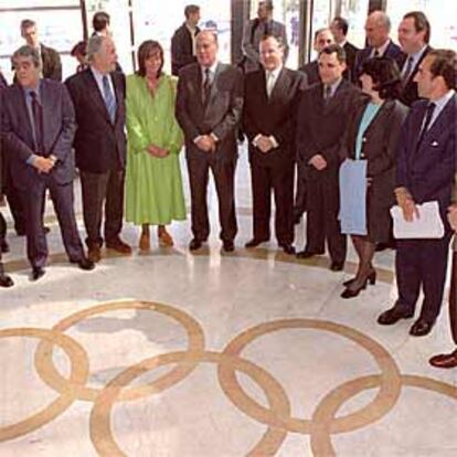 El alcalde y miembros del municipio, en la presentación en febrero de la candidatura de Madrid a los Juegos.