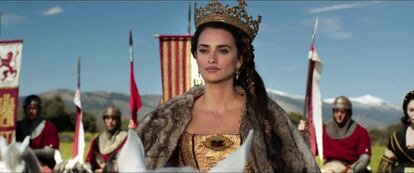 Penélope Cruz en un fotograma de la película 'La reina de España'.