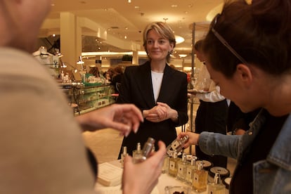 La inglesa Jo Malone en un acto promocional de su firma en Beverly Hills, en el año 2001.