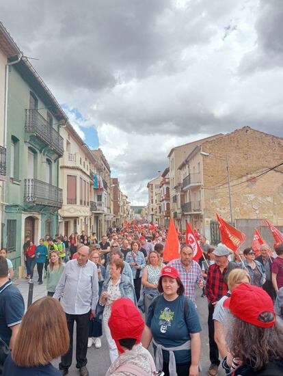 Imagen de la manifestación celebrada este viernes en Vilafranca (Castellón) contra el cierre de Marie Claire.