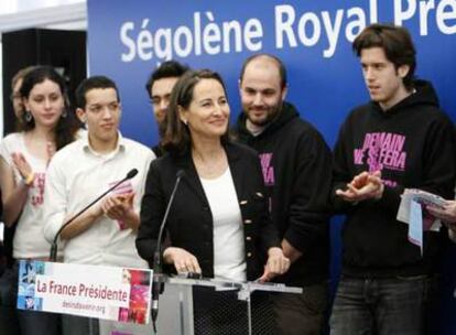 Ségolène Royal, durante una rueda de prensa ayer en la sede del Partido Socialista francés.