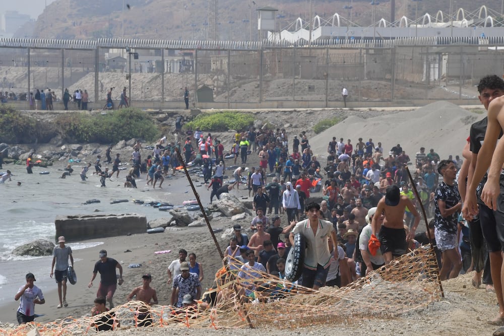 Operativo de seguridad en la frontera de Ceuta