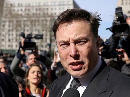 Elon Musk, saliendo de un juzgado de Manhattan (Nueva York) en 2019, en una imagen de archivo.