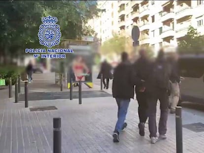 Imagen de la detención en Barcelona del ciudadano sueco acusado de doble asesinato.