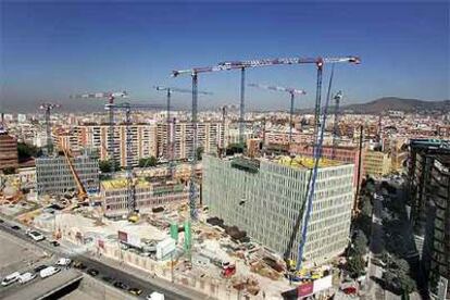 Aspecto de las obras de la Ciudad de la Justicia. En primer término, el edificio A.