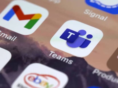 Microsoft Teams en la pantalla de un iPhone.