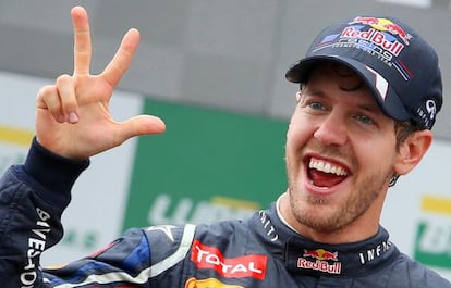 Vettel celebra el título, tercero de su carrera, en el circuito de Interlagos