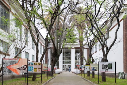El Centro Cultural Haroldo Conti, que organiza exposiciones artísticas y ciclos de cine en uno de los edificios del predio de la antigua ESMA.