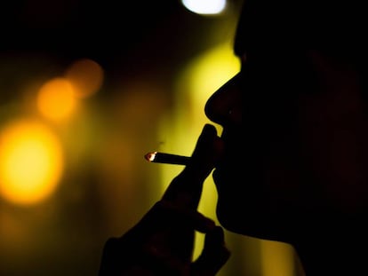 Algunos estudios genéticos han visto asociaciones entre la adicción al alcohol y al tabaco con otros trastornos adictivos y mentales.