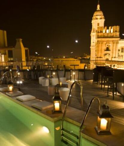 Piscina Lounge del Hotel Molina Lario, Málaga.