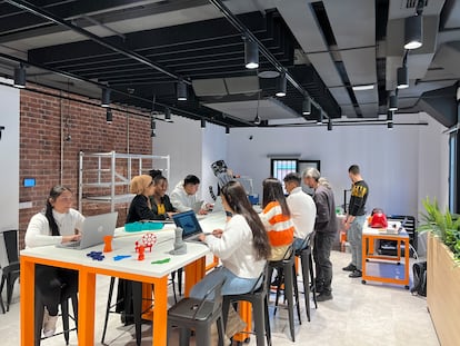 En torno a 50.000 personas se beneficiarán del mayor plan de formación digital de MasOrange
en España.