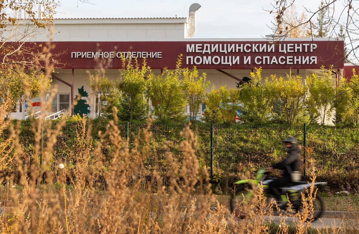 Qué se sabe de la alerta sanitaria por peste tras la muerte de una trabajadora de un laboratorio en Rusia