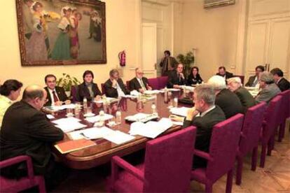 La última reunión de la comisión externa de expertos para debatir la reforma de las titulaciones.