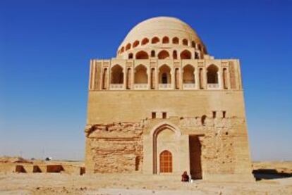 Mausoleo de Sultan Sanjar, en la antigua ciudad de Merv, uno de los enclaves de la histórica Ruta de la Seda en la actual Turkmenistán.