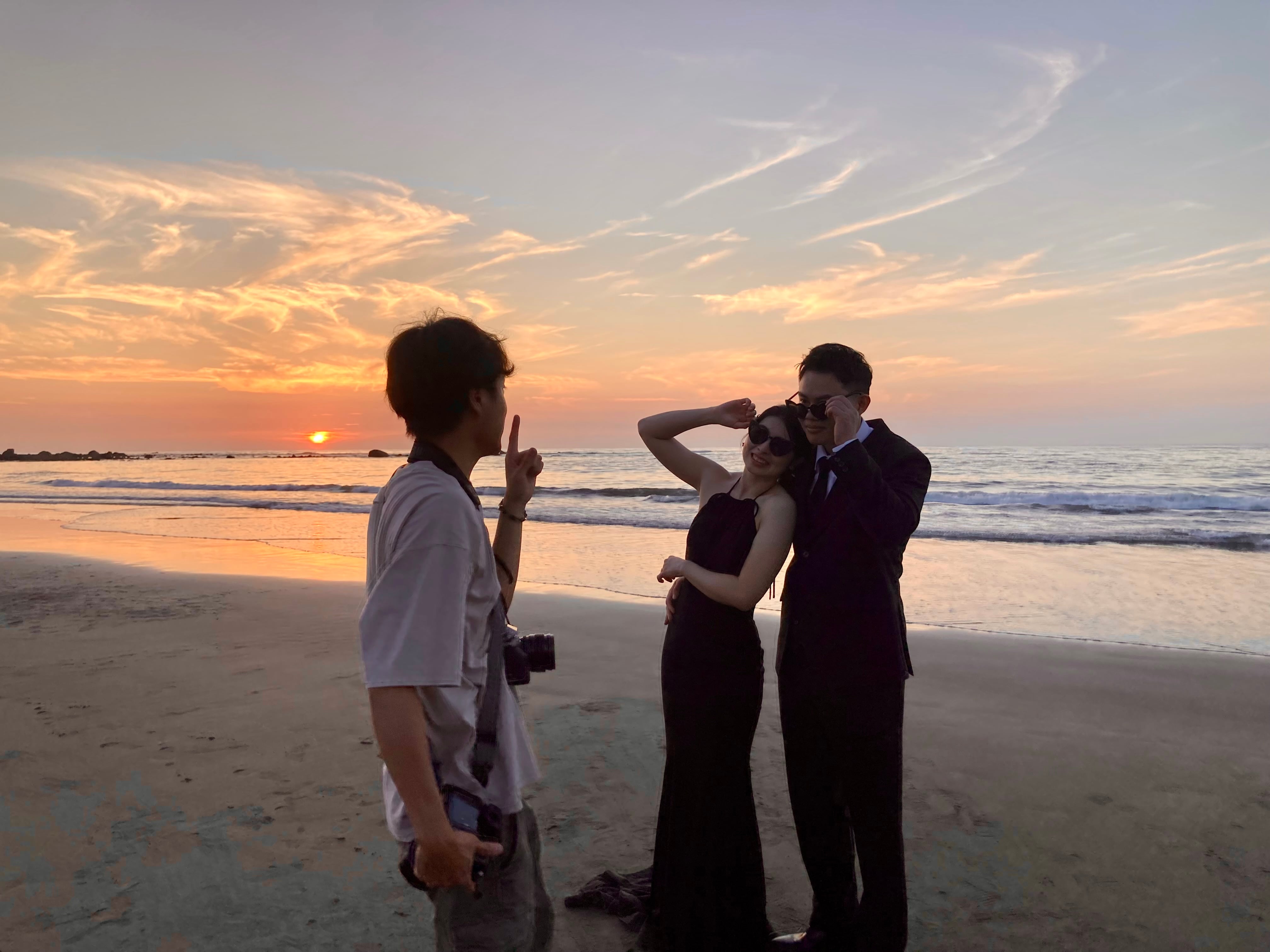 Una pareja durante una sesión de fotos en la playa de Shalun, en Nueva Taipéi, el 19 de mayo.