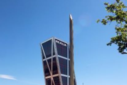 Edificio sede de Realia, en una de las torres Puerta de Europa, en Madrid.