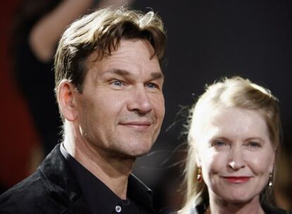 Patrick Swayze y su mujer, Lisa Niemi. Ambos llevan 32 años casados.