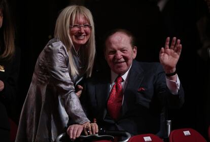 Otros asistentes ilustres al debate: el magnate de Las Vegas Sheldon Adelson y su mujer.