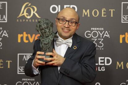 Jesús Vidal, con su Goya a mejor actor revelación por 'Campeones'.