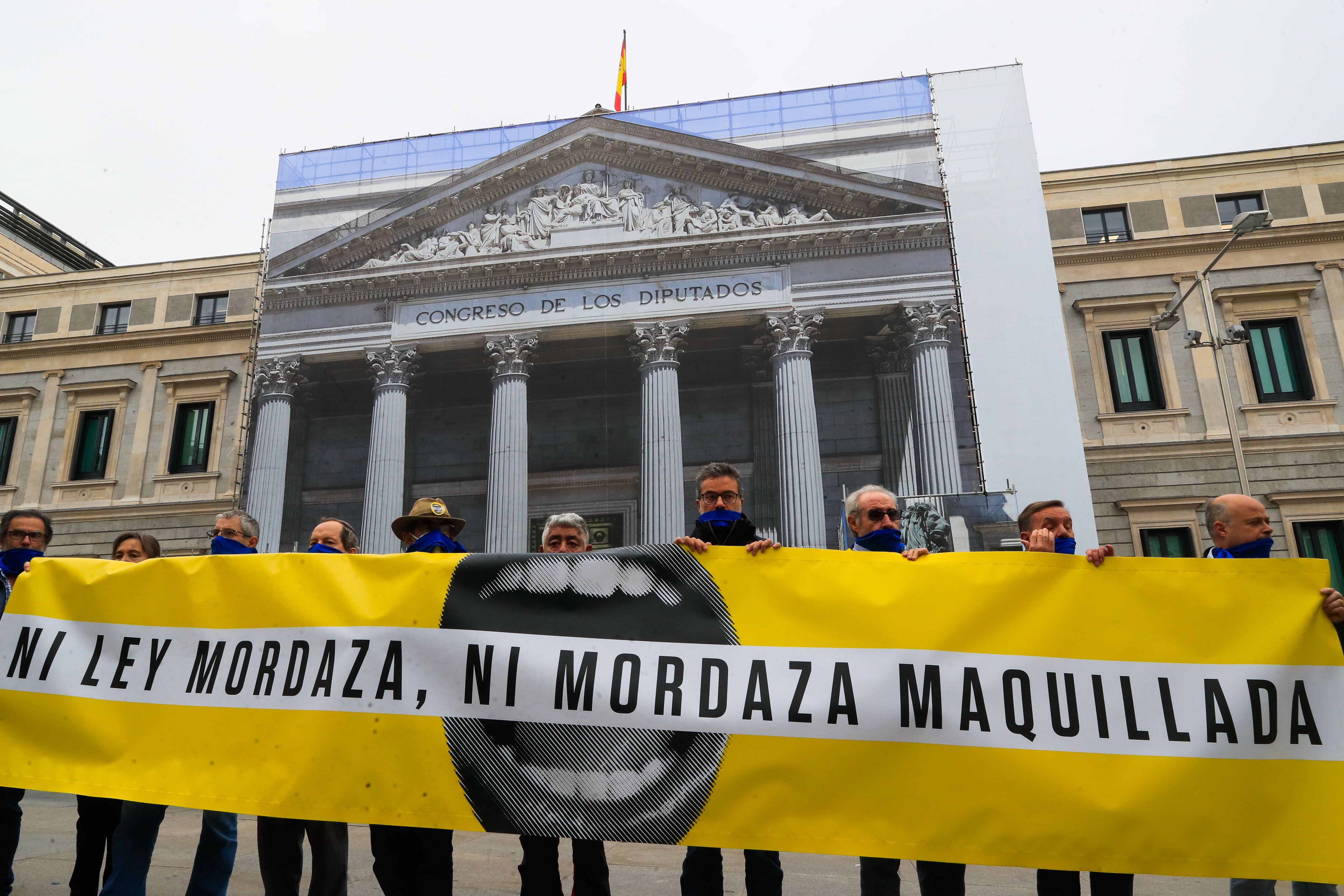 Quitar la mordaza