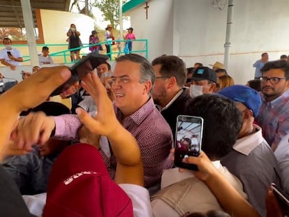 El canciller Marcelo Ebrard participó con un discurso en la campaña del candidato de Morena en Hidalgo, Julio Menchaca Salazar.