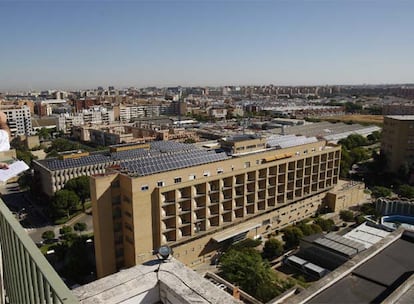 El Virgen del Roco de Sevilla es el hospital con la instalacin de energa solar ms grande de Espa?a.