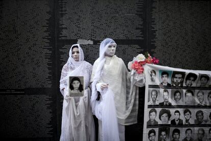 Homenaje a los desaparecidos en la guerra civil de El Salvador en el parque Cuscatlan en San Salvador.