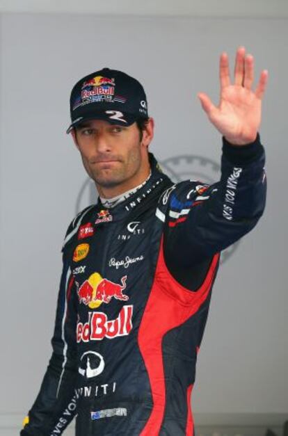 Webber saluda a los aficionados tras concluir la sesión de clasificación del Gran Premio de Corea en 2012