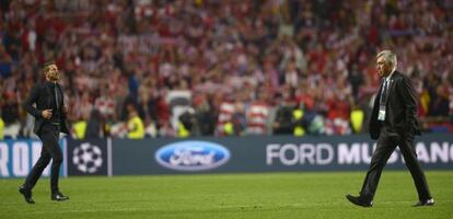 Simeone y Ancelotti, en la final.