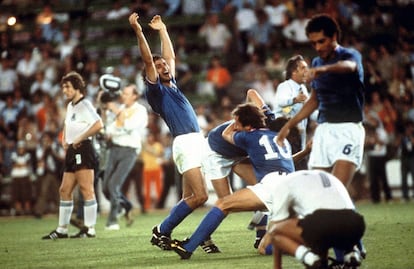 En 1982, Italia se llevó el Mundial de España derrotando a Alemania en la final por 3 a 1. Marcaron por los transalpinos Rossi, Tardelli y Altobelli.