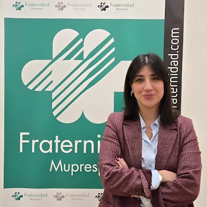 Marta Carretero asciende a directora del centro de asesoría y servicios jurídicos de Fraternidad-Muprespa y se incorpora a su comité de dirección. Comenzó su carrera como oficial de notaría, tras lo que pasó a ejercer la abogacía. Vinculada a la compañía desde 2019, ha ejercido como letrada de control de la Seguridad Social, asumiendo la defensa procesal y el asesoramiento de la entidad. En 2023 fue nombrada directora adjunta del Centro de Asesoría y Servicios Jurídicos.