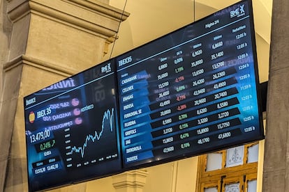Paneles de la Bolsa de Madrid.