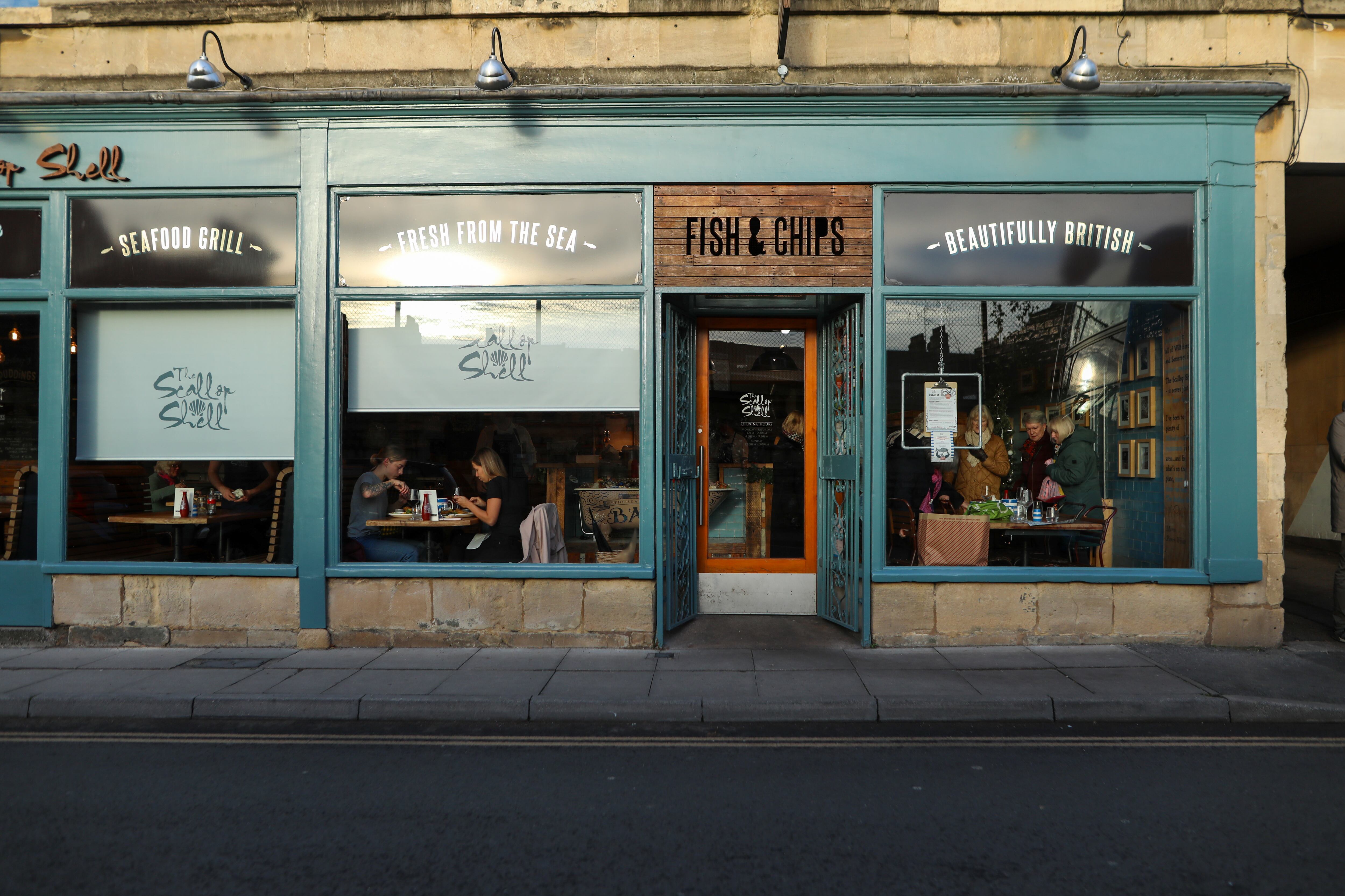 The Scallop Shell es un restaurante de pescado y de marisco a la parrilla en Bath.