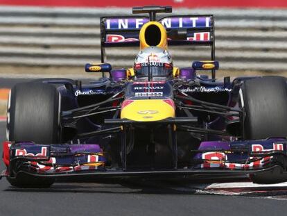 Vettel, l&iacute;der del mundial, durante los entrenamientos libres en Hungaroring.