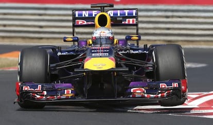 Vettel, l&iacute;der del mundial, durante los entrenamientos libres en Hungaroring.